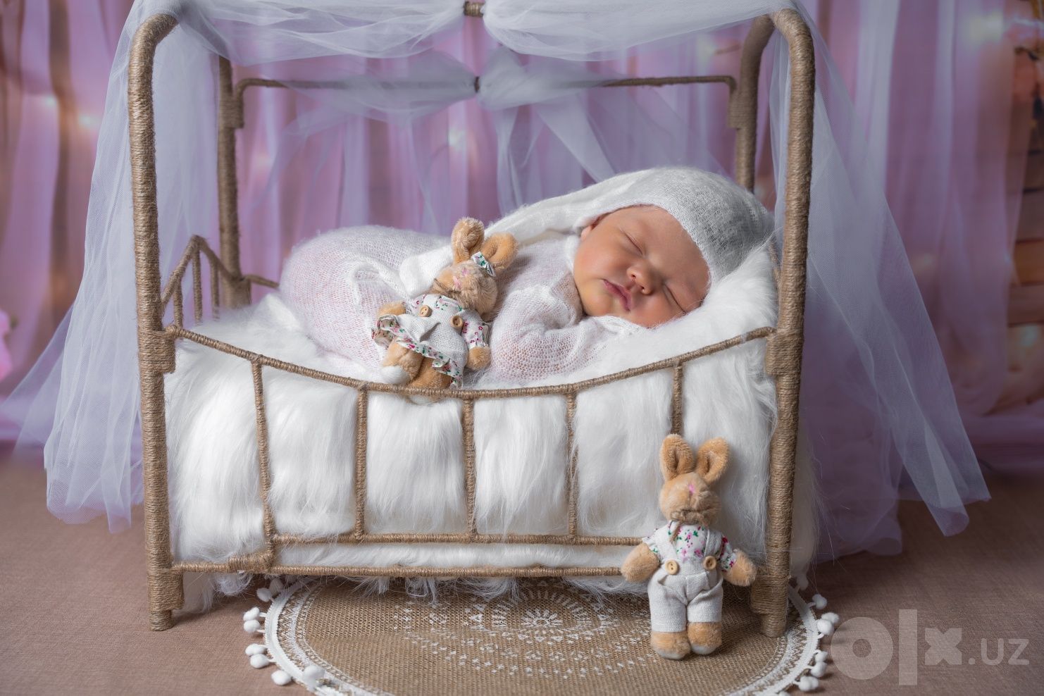 Фотосессия новорождённых newborn с выездом от Юлии