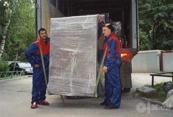 Грузчики: поднять, перенести, погрузить, выгрузить