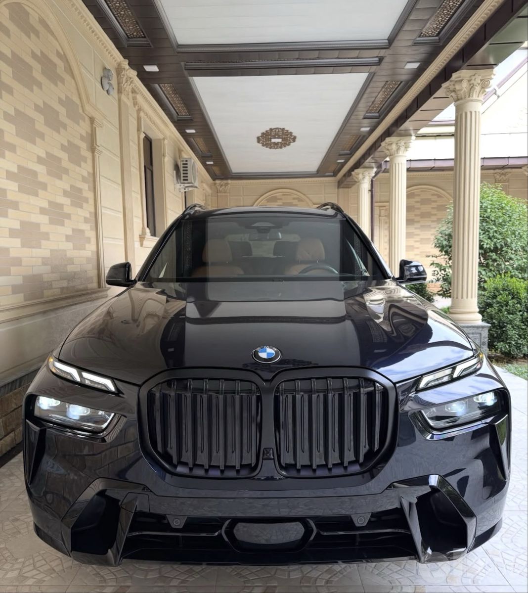 Прокат премиальных авто с водителем и без