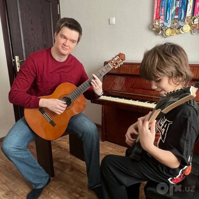 Уроки вокала, фортепиано и гитары