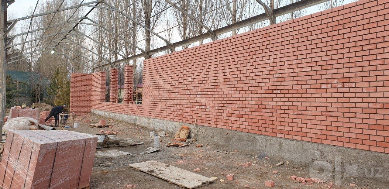 Кладка кирпича на балкон, частный мастер