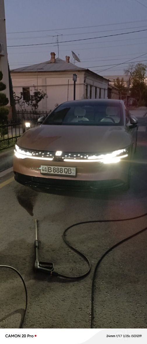 Выездная мойка авто Bugatti Car Wash допоздна