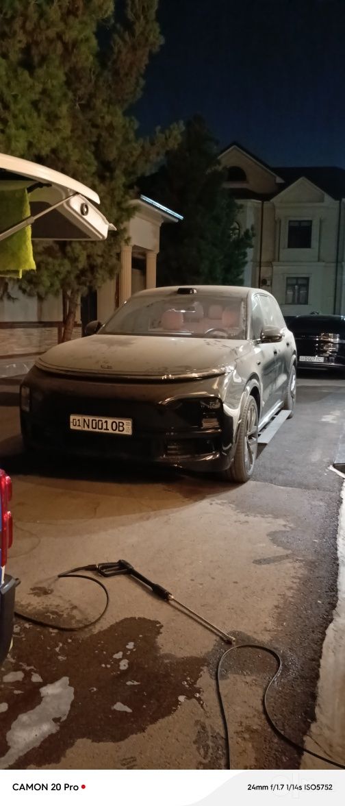 Выездная мойка авто Bugatti Car Wash допоздна