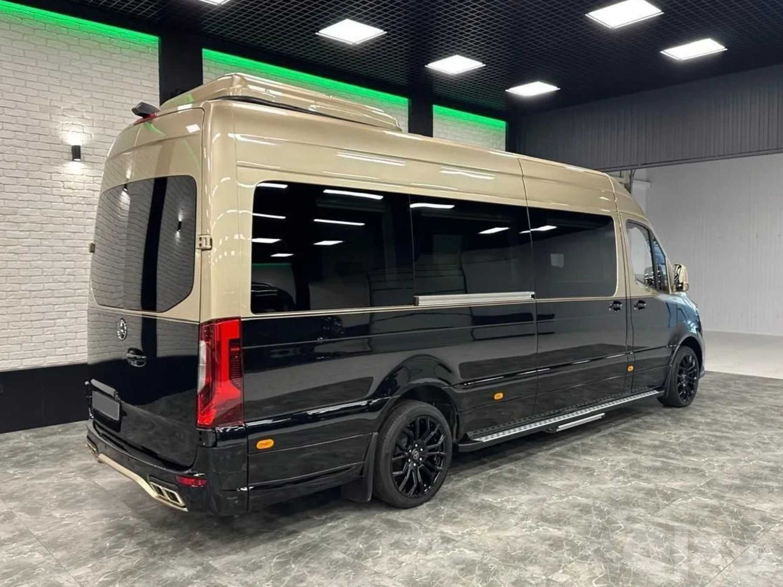 Mercedes Sprinter с водителем по Узбекистану