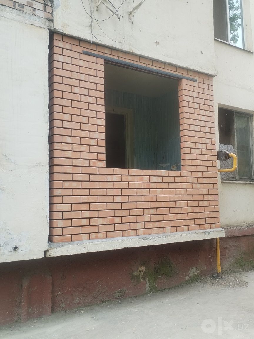 Кладка балкона кирпичом с установкой рамы Акфа
