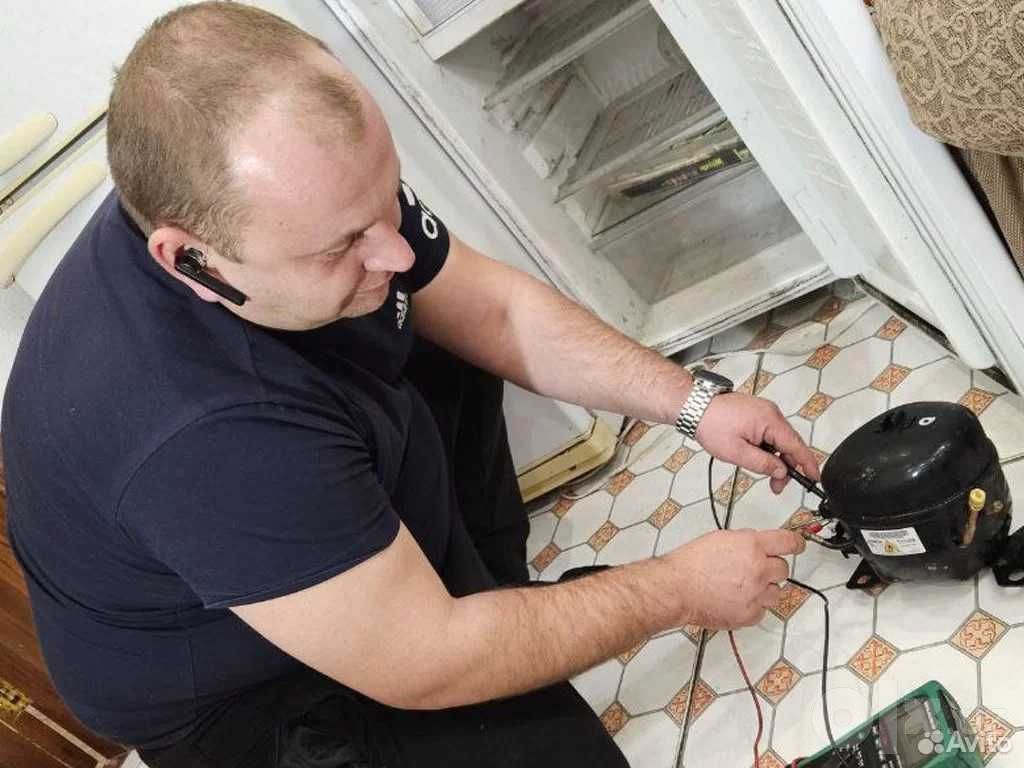 Ремонт холодильников на дому, мастер Роман