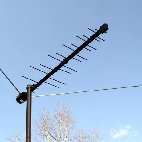 Установка антенны и телевизора на кронштейн