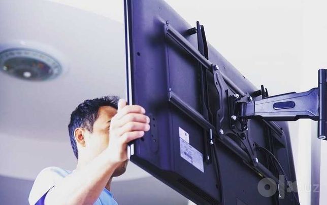 Установка антенны и телевизора на кронштейн