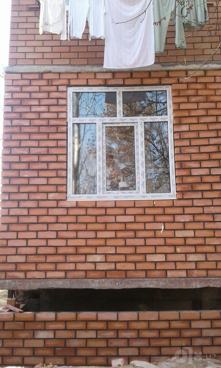 Кладка кирпича балконов, новые рамы и решётки