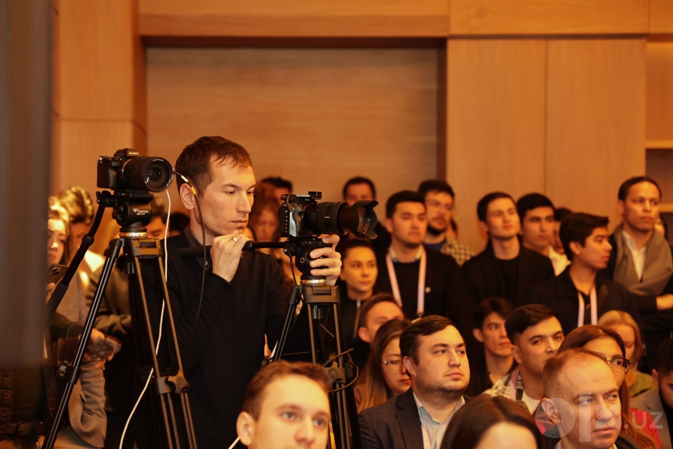 Фотограф и видеооператор Фаррух на мероприятия