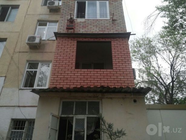 Демонтаж и кирпичная кладка балкона со штукатуркой