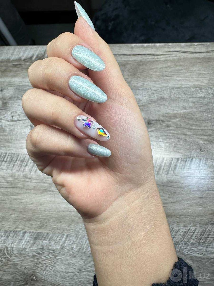 Маникюр, педикюр и наращивание в салоне Crazy Nails, Сергели