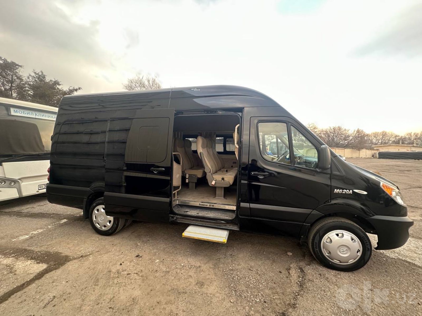 Микроавтобус Mercedes Sprinter на заказ, Ташкент