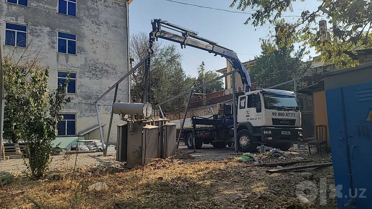 Кран-манипулятор: борт 15 т, стрела до 20 м