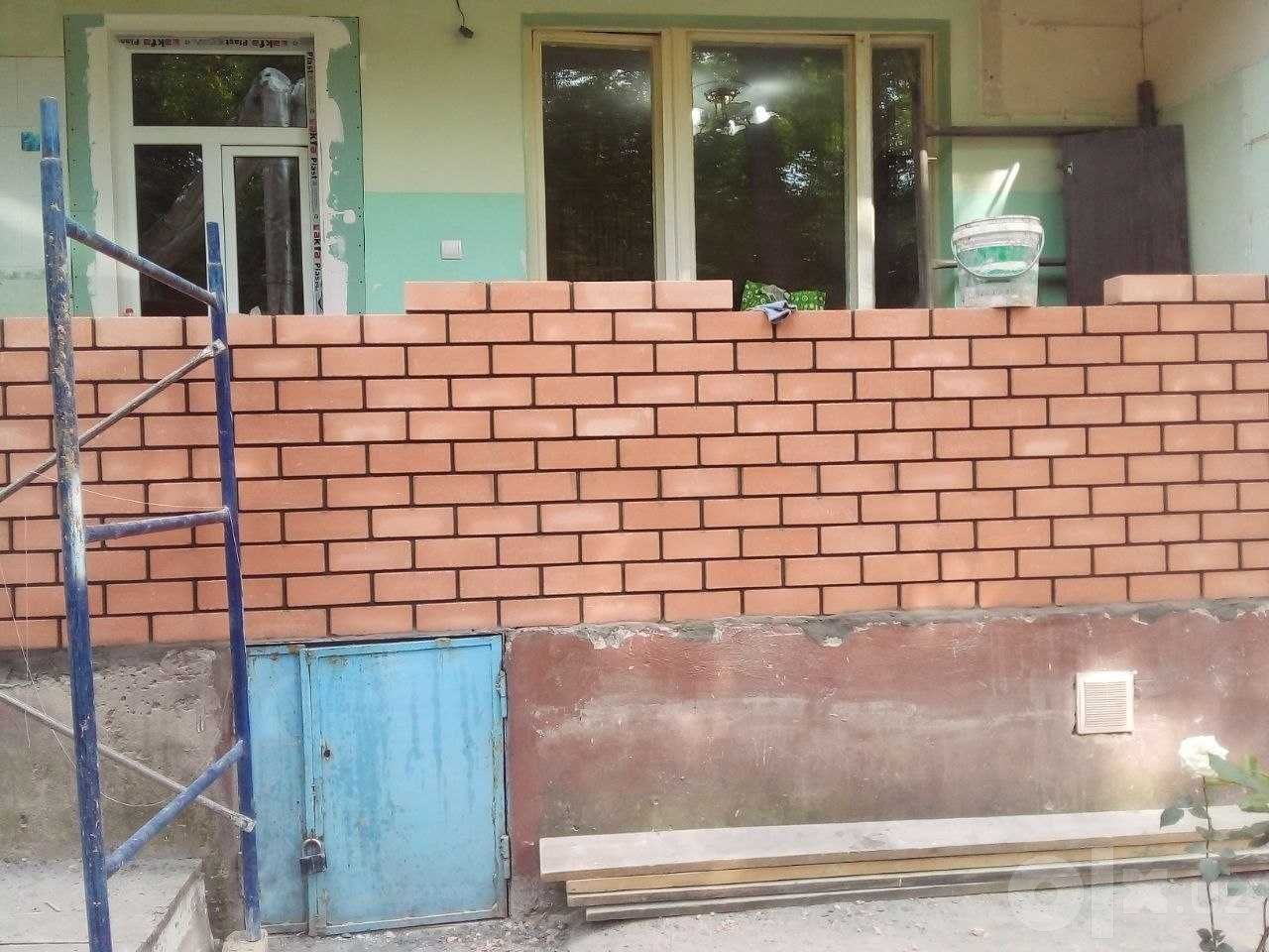 Кирпичная кладка балконов и перегородок под ключ